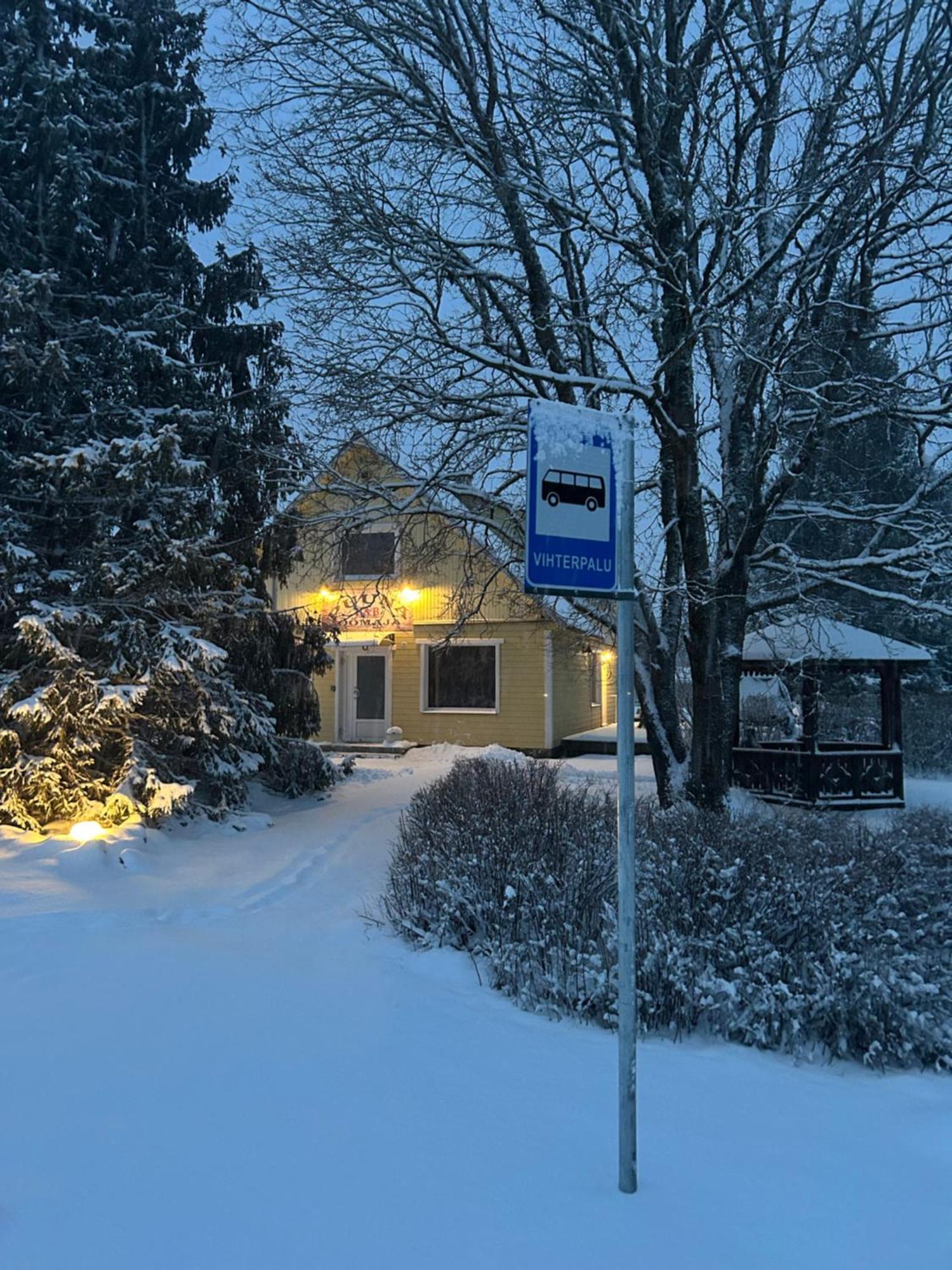 Puuna Oeoemaja B&B Vihterpalu Exterior photo